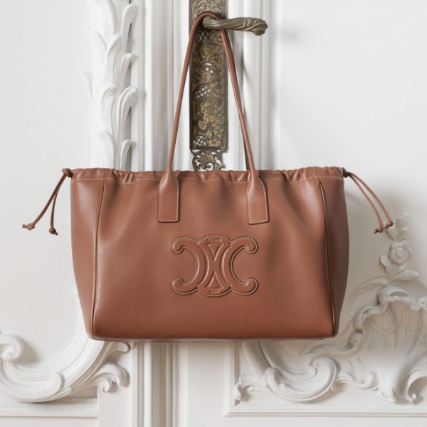 Сумка Celine Cabas Drawstring Cuir Triomphe Коричневая N