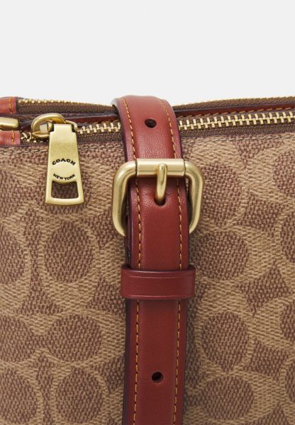 Сумка Coach Coach Signature Коричневая N