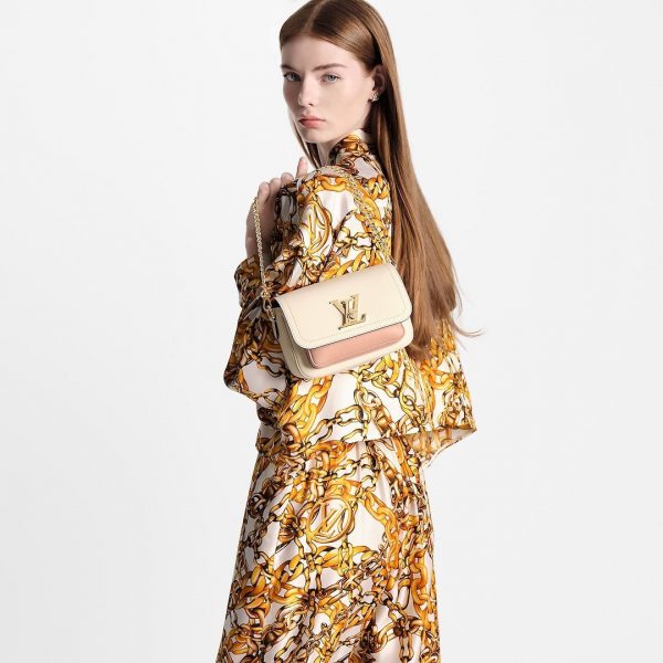 Сумка Louis Vuitton Lockme Tender Белая N