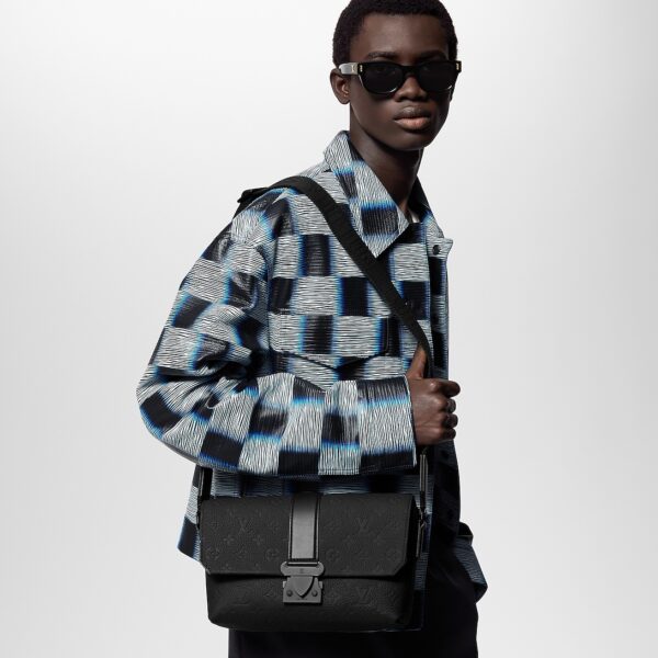 Сумка Louis Vuitton S cape Черная N
