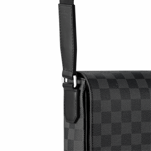 Сумка Louis Vuitton District Pm Темно серая N