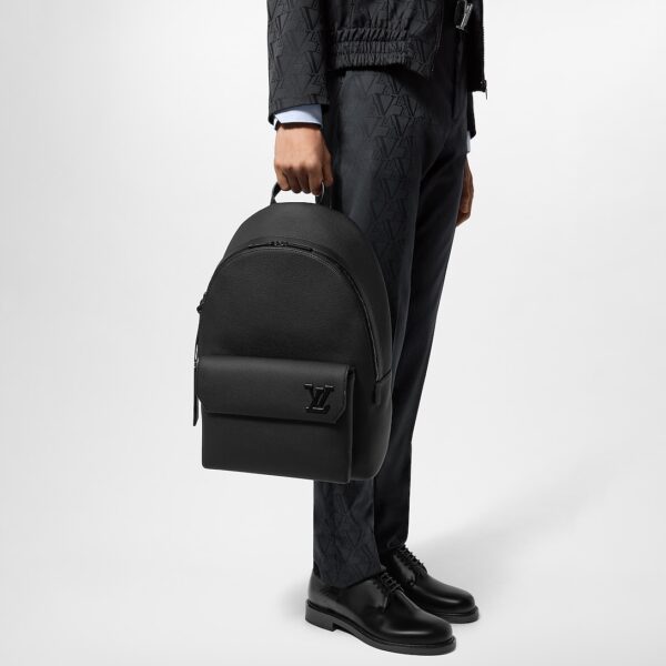 Рюкзак Louis Vuitton Takeoff Черный N