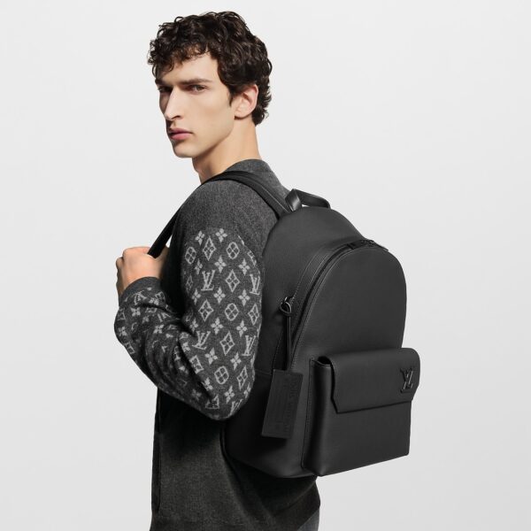Рюкзак Louis Vuitton Takeoff Черный N