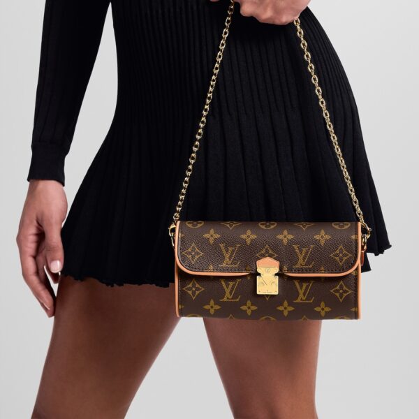 Сумка Louis Vuitton Pochette Camille Коричневая N