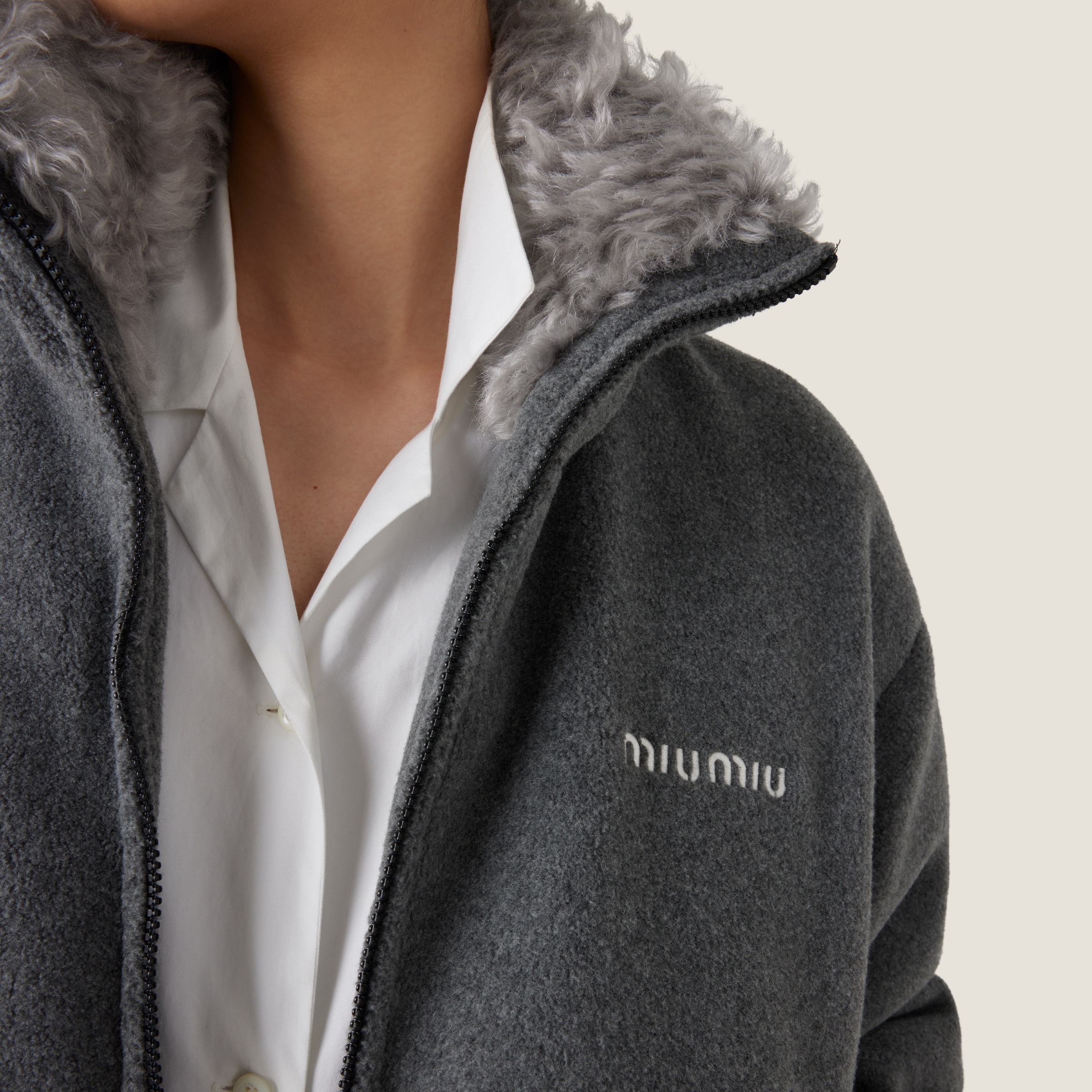 Куртка Miu Miu Серая F