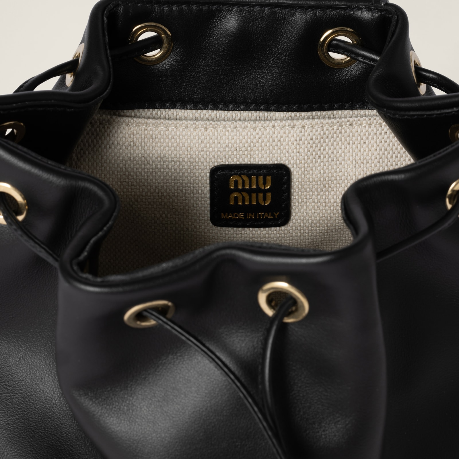 Рюкзак Miu Miu Miu Miu Черный N