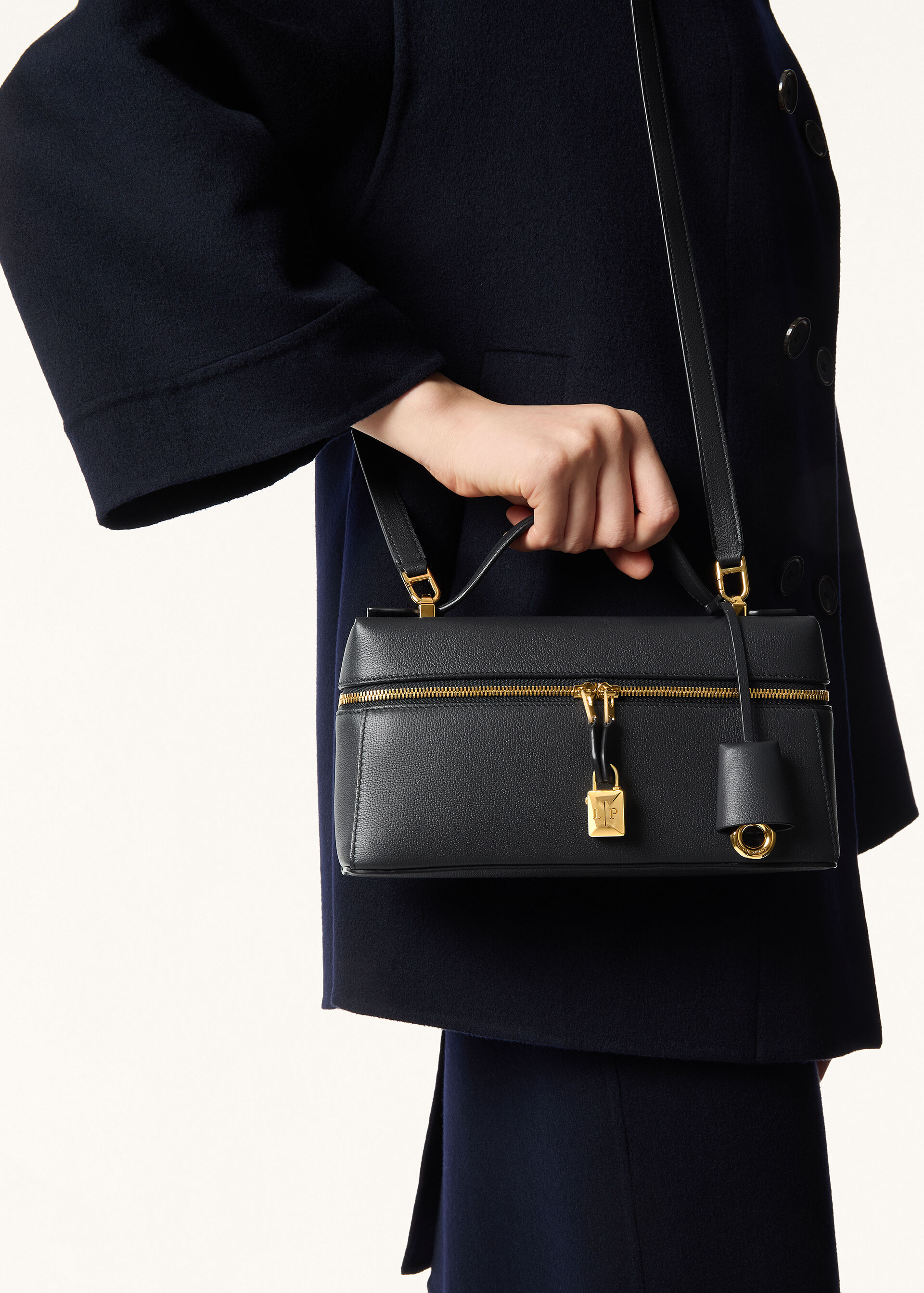 Сумка Loro Piana L Черная N