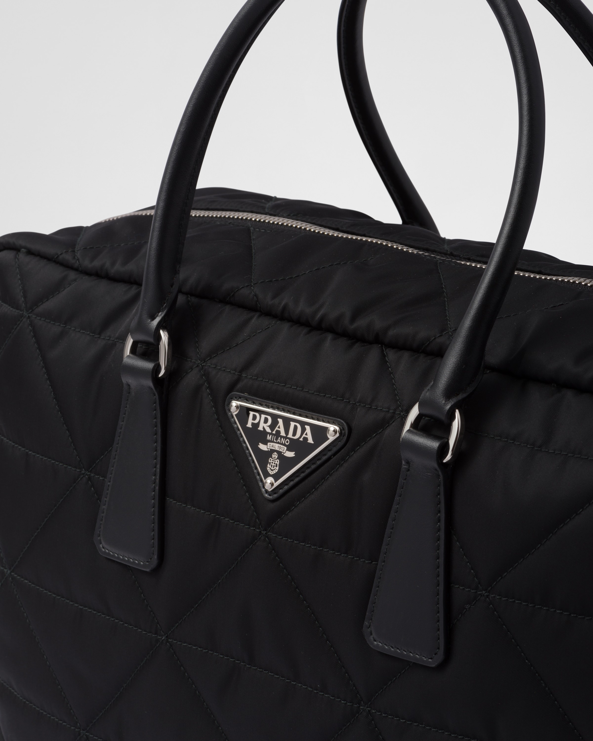 Сумка Prada Re nylon Черная N