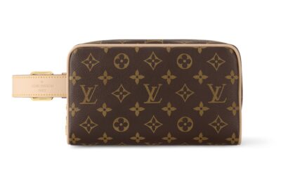 Клатчи Louis Vuitton Dopp Kit Коричневый N