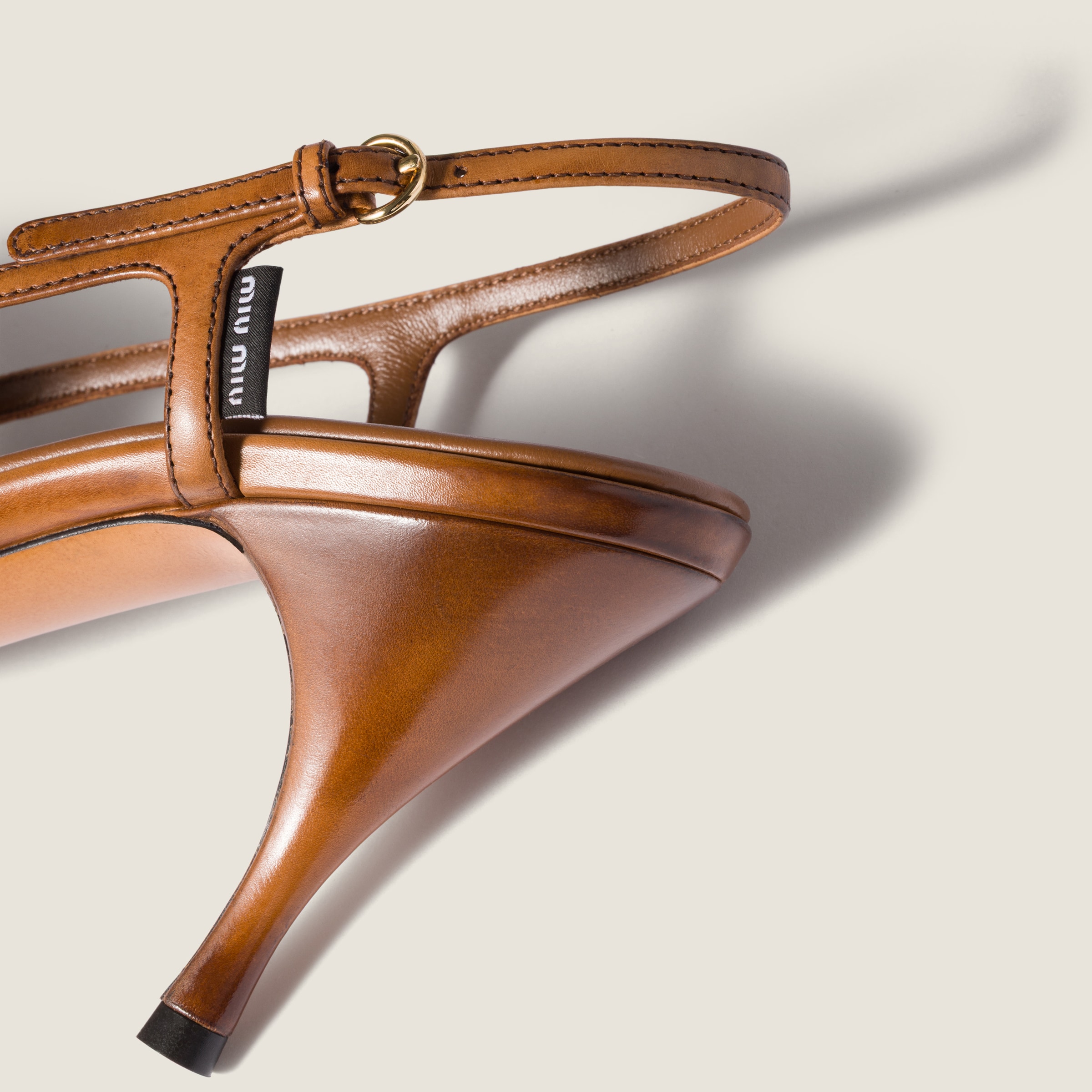 Туфли Miu Miu Miu Miu Светло коричневые F